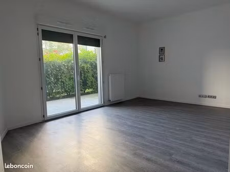studio 32 m2 avec terrasse