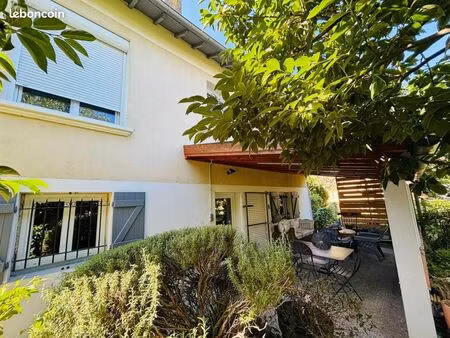 maison 4 pièces 150 m²