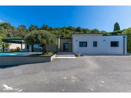 pavillon 4 pièces 140 m²