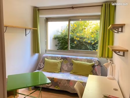 chambre meublée