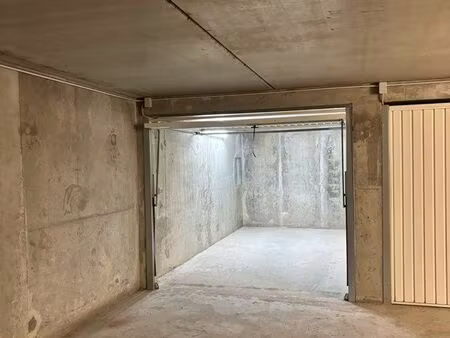 à louer garage souterrain saint gervais les bains 74170