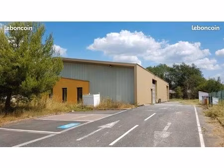 entrepôt 300m2 sur 1050m2 de terrain en pleine propriété et sans frais d'agence