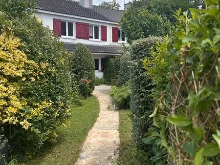 maison 4/5 chambres dans un cadre verdoyant