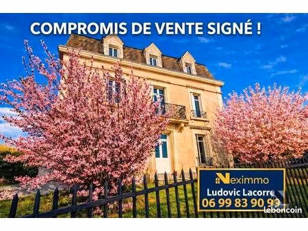 maison 8 pièces 244 m²