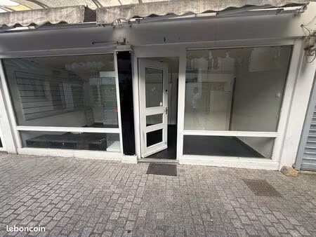 local commercial 20m2 centre ville