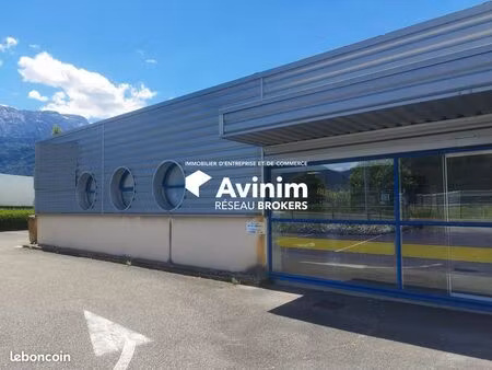 local 700 m² thyez