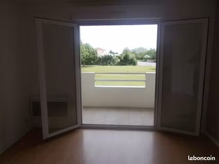 location t2 à buxerolles