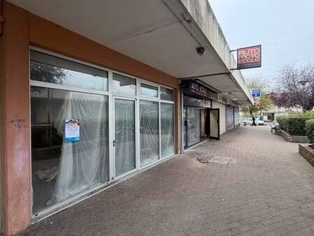 local commercial à louer