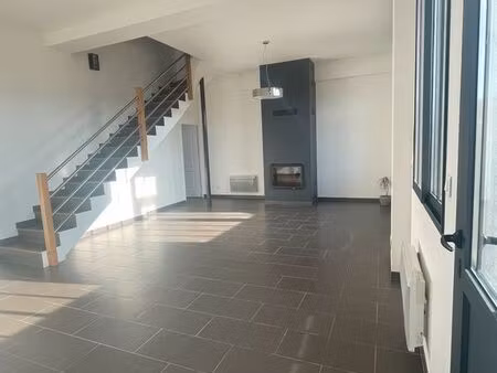 à louer – maison récente – 3 chambres – garage – terrasse - à 500 m de la gare de nemours-