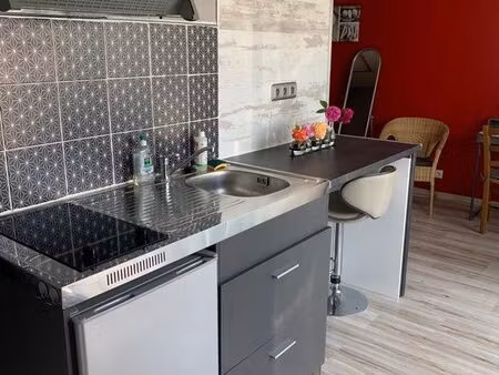location studio meublé