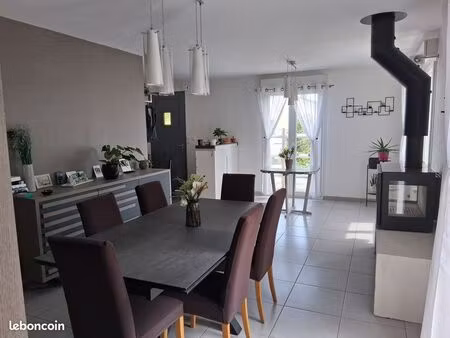 maison familiale avec piscine – 4 chambres et bureau – quartier des oudairies (la roche-su
