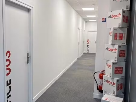 bureaux à louer de 10 m² à 23 m² à partir de 180 à poitiers