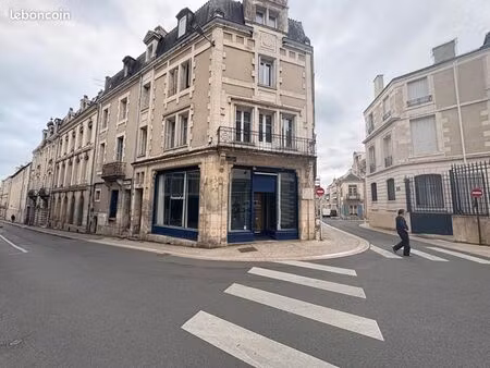 local commercial 145 m²