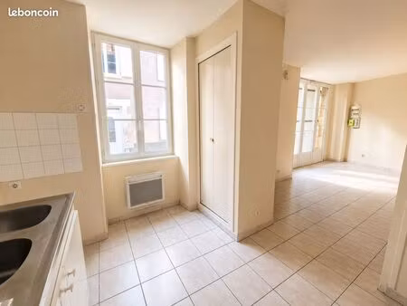 maison t3 – 52 m² – 2 chambres – saint-pierre-de-maillé
