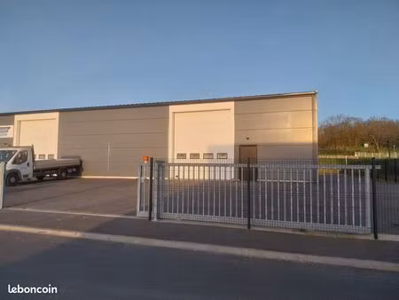 local artisanal 250m2 aizenay