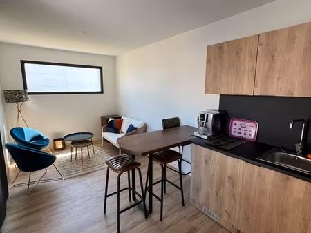 bureau / local professionnel 20 m² – parking fermé – rue du commerce la roche-sur-yon