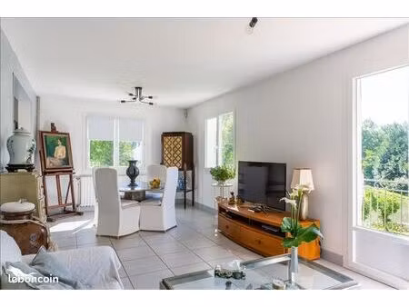 maison 6 pièces 192 m²