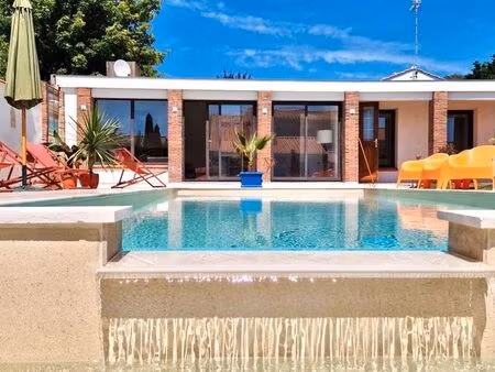sas para-hôtellerie - villa classée 5 étoiles 7 chambres  spa  piscine