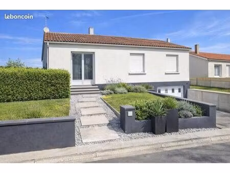 maison familiale 120 m² à louer à l’année – centre de saint-julien-des-landes