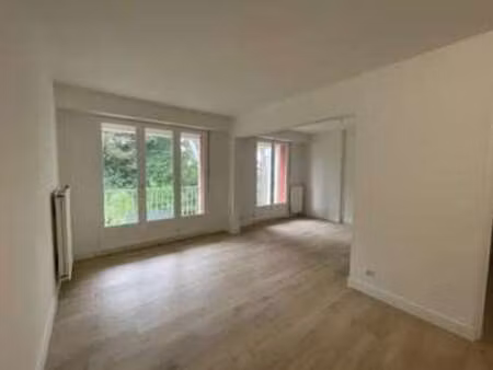 location appartement 3 pièces à lorient (56100) : à louer 3 pièces / 70m² lorient