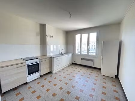 appartement 1 p+c