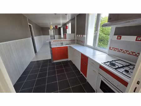 réf 3984 l1519 - appartement t2 en centre village avec commo