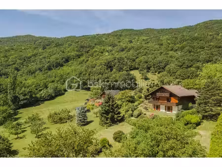 chalet de 150 58 m² à moye