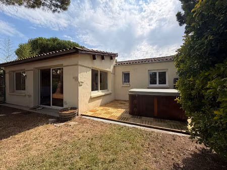 nieul sur mer  maison t5 meublée avec jardin et terrasse