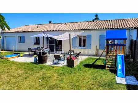 maison de 120 m² à trizay