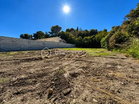 terrain de 574 m² à poussan
