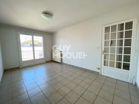 appartement lumineux avec balcon et parking