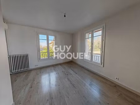 carpentras - appartement t2 rénové et climatisé de 48 m²