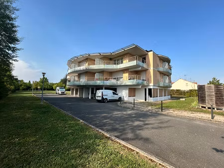 olivet appartement 2 pieces de 48m2 avec balcon