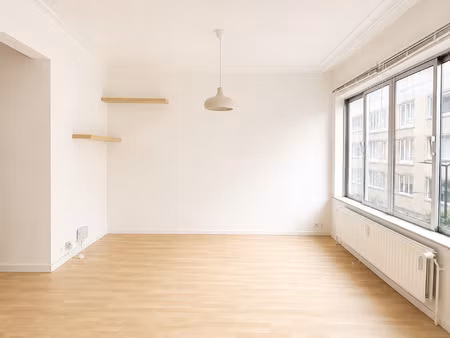 studio à louer   uccle (vbe38411)