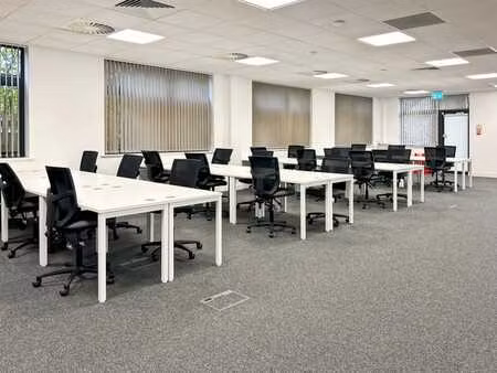 trouvez un bureau dédié à regus nivelles - nord