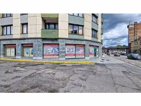 commerce 200m² très bien situé