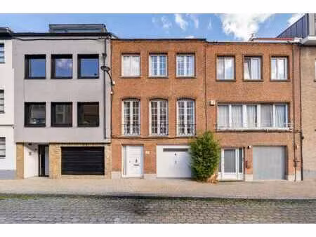 maison unifamiliale (3ch/1sdb) avec jardin et garage