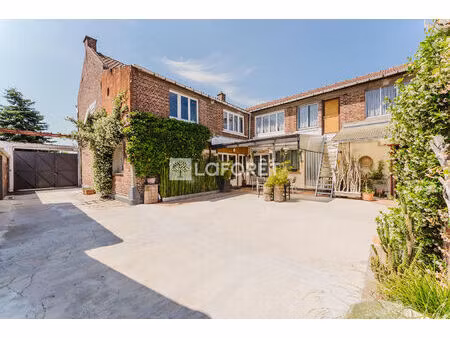 semi plain pied 223.5 m2  6ch  jardin  garage  dépendances