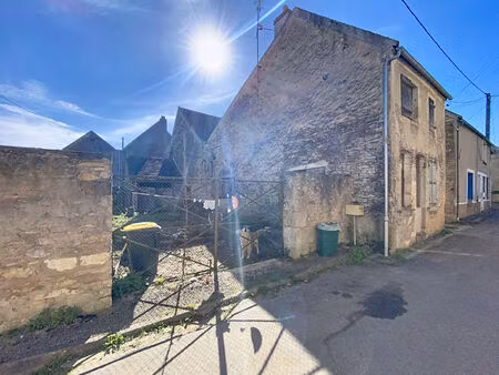 maison montillot 3 pièces 78 1m²  2 chambres  et dépendances