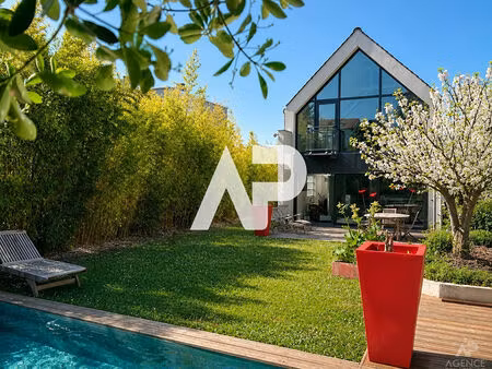 maison rueil malmaison 8 pièce(s) 226.50 m2