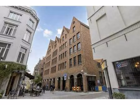 appartement rénové à vendre dans le centre d'anvers