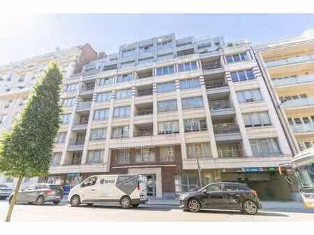 superbe appartement 3ch.  3sdb.  terrasse et double parking