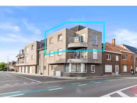 spacieux appartement en duplex comprenant 2 à 3 chambres ...