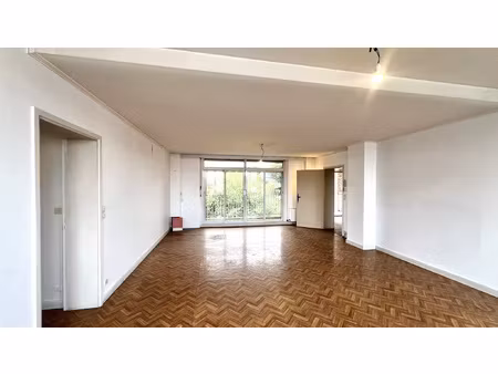 appartement de 133m2 3 chambres balcon