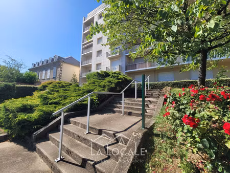 type 3 au 6ème et dernier étage avec garage  terrasse  balco