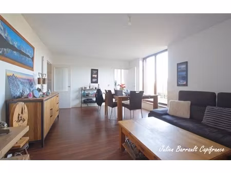 appartement t3 au dernier étage avec garage fermé (construction 2010)