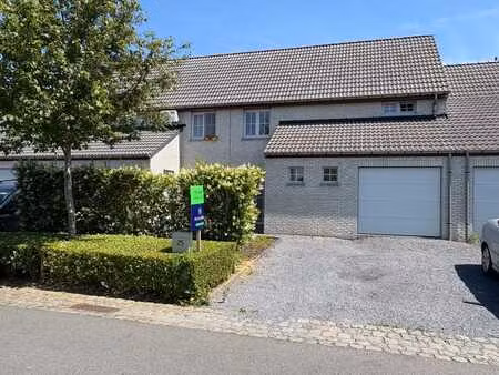 recente gezinswoning met 3 slaapkamers  garage en tuin te...