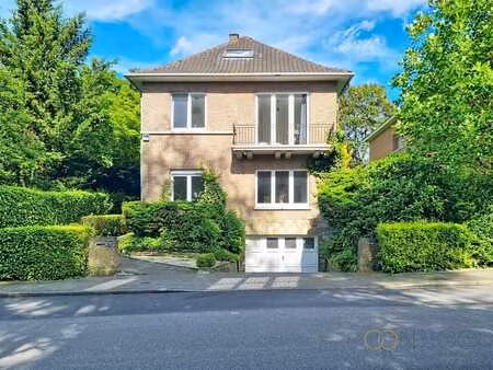 charmante maison 4 chambres avec grand jardin et terrasse