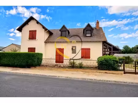 maison de caractère 102 m² avec jardin arboré et garage – foëcy (18)