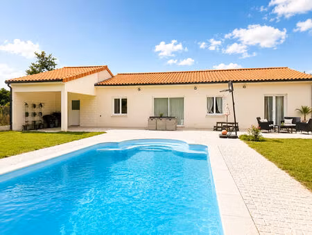 maison fontaine le comte 4 pièce(s) 113 m2